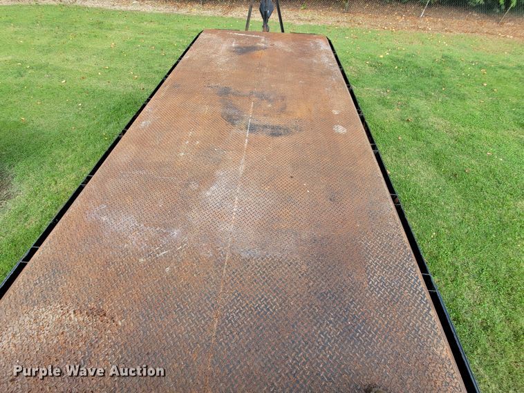 image for item KQ9202 2002 Sterling LT8500  crane truck