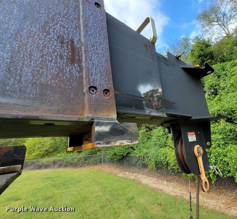 image for item KQ9202 2002 Sterling LT8500  crane truck