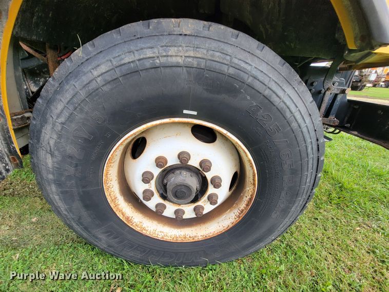 image for item KQ9202 2002 Sterling LT8500  crane truck