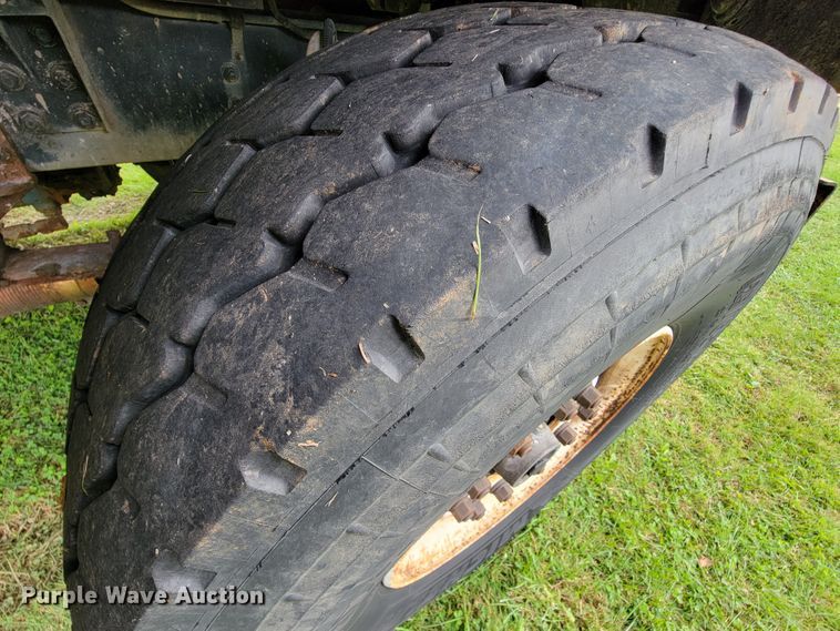 image for item KQ9202 2002 Sterling LT8500  crane truck