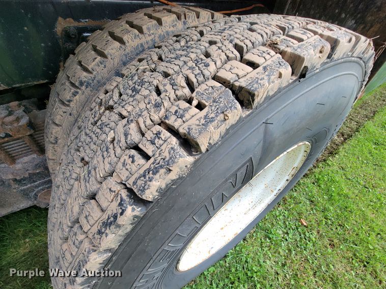 image for item KQ9202 2002 Sterling LT8500  crane truck