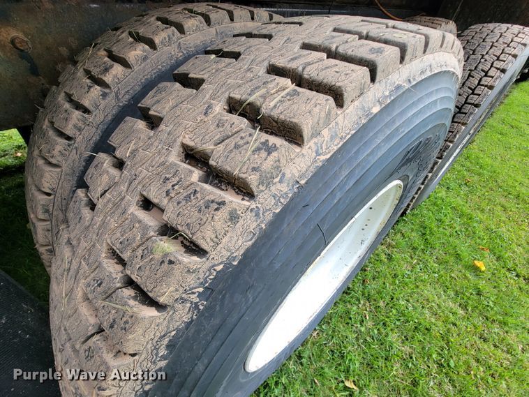 image for item KQ9202 2002 Sterling LT8500  crane truck