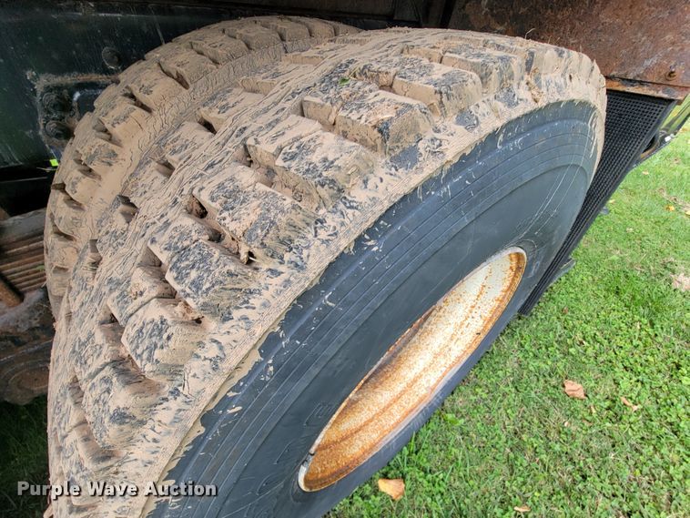 image for item KQ9202 2002 Sterling LT8500  crane truck