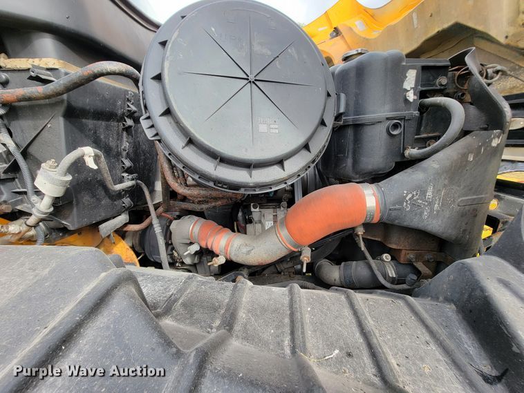 image for item KQ9203 2005 International 7400  dump truck