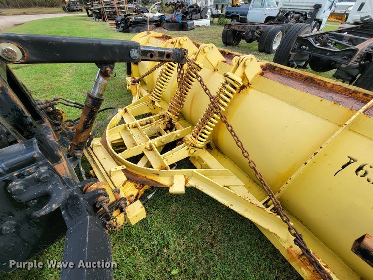 image for item KQ9203 2005 International 7400  dump truck