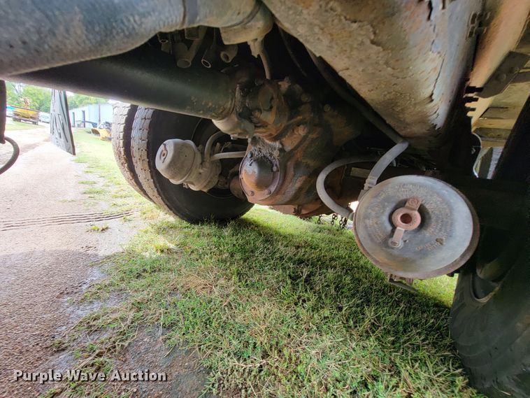 image for item KQ9203 2005 International 7400  dump truck