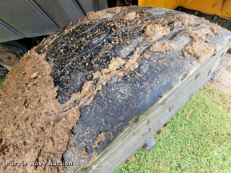 image for item KQ9203 2005 International 7400  dump truck