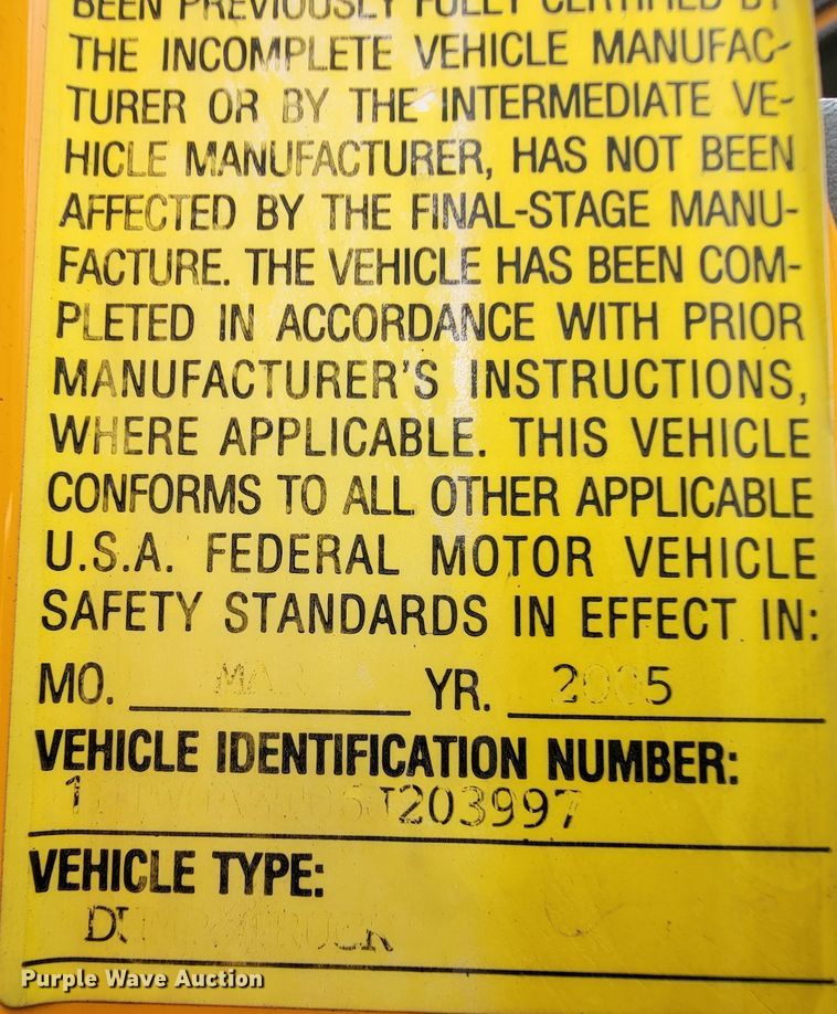 image for item KQ9203 2005 International 7400  dump truck