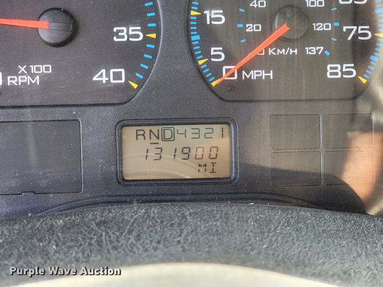 image for item KQ9205 2005 International 7400  dump truck