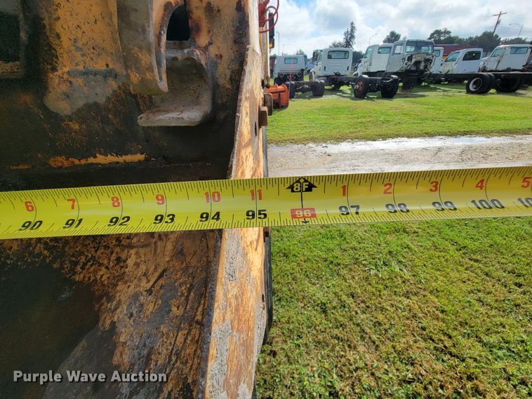 image for item KQ9205 2005 International 7400  dump truck