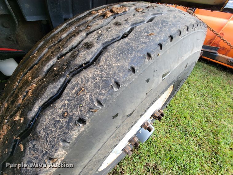 image for item KQ9205 2005 International 7400  dump truck