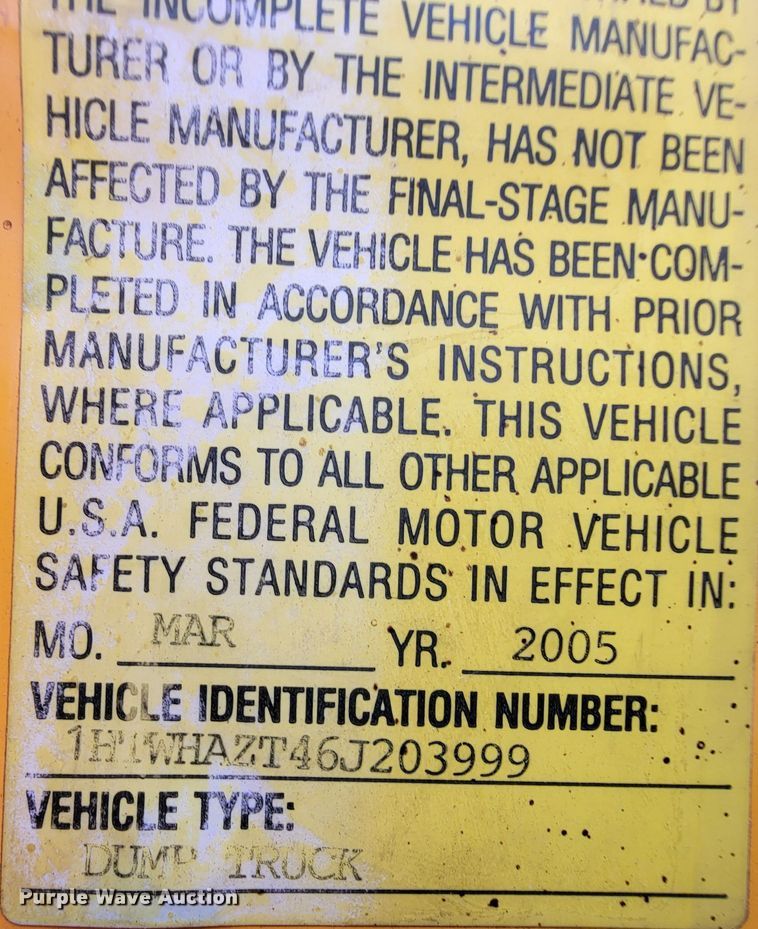 image for item KQ9205 2005 International 7400  dump truck