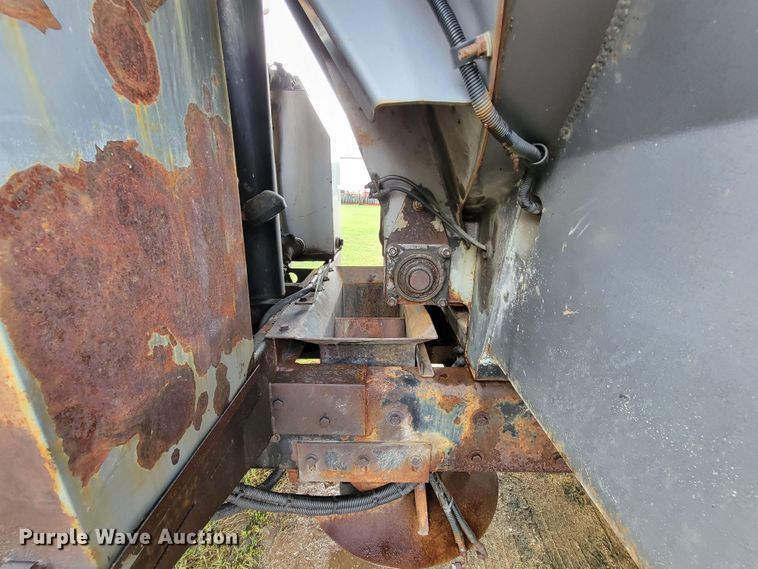 image for item KQ9206 2005 International 7600  dump truck