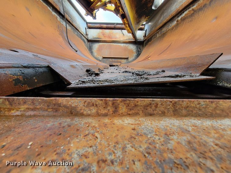 image for item KQ9206 2005 International 7600  dump truck