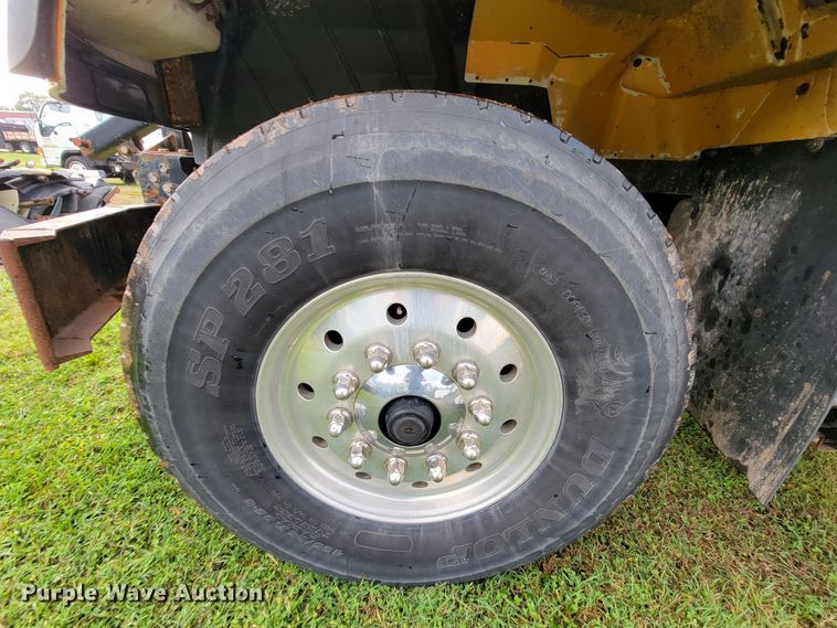 image for item KQ9206 2005 International 7600  dump truck