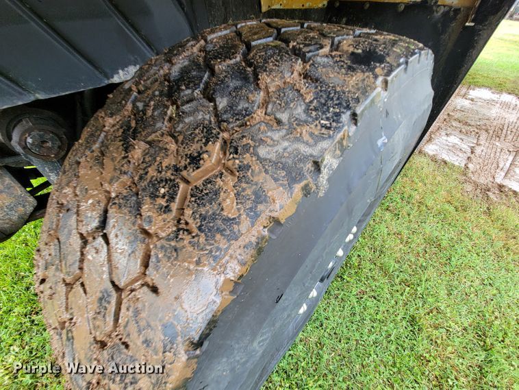 image for item KQ9206 2005 International 7600  dump truck