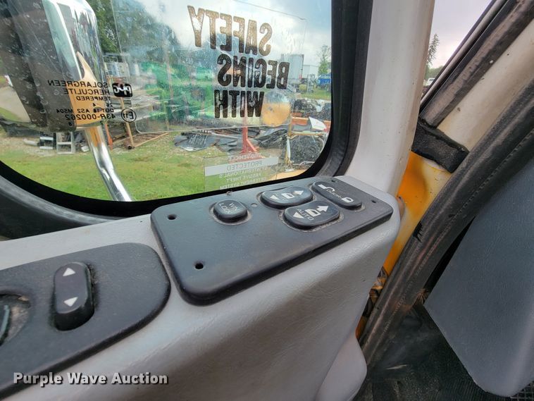 image for item KQ9206 2005 International 7600  dump truck