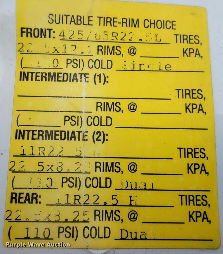 image for item KQ9206 2005 International 7600  dump truck