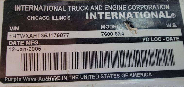 image for item KQ9206 2005 International 7600  dump truck