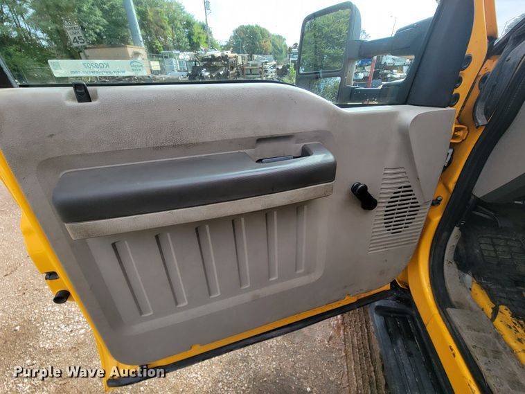 image for item KQ9207 2008 Ford F450 Super Duty  utility / service truck