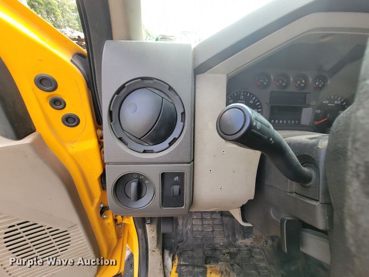 image for item KQ9207 2008 Ford F450 Super Duty  utility / service truck