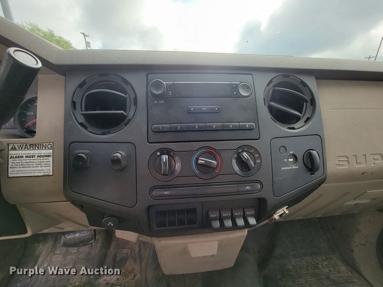 image for item KQ9207 2008 Ford F450 Super Duty  utility / service truck