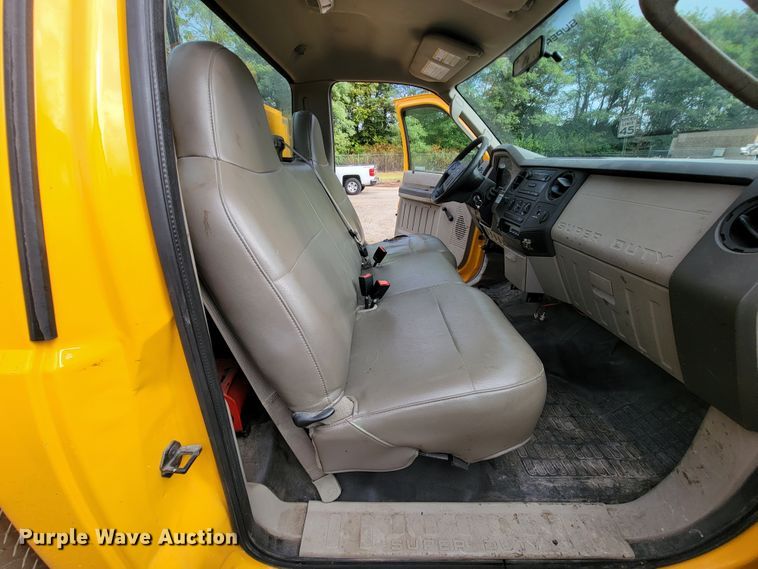 image for item KQ9207 2008 Ford F450 Super Duty  utility / service truck