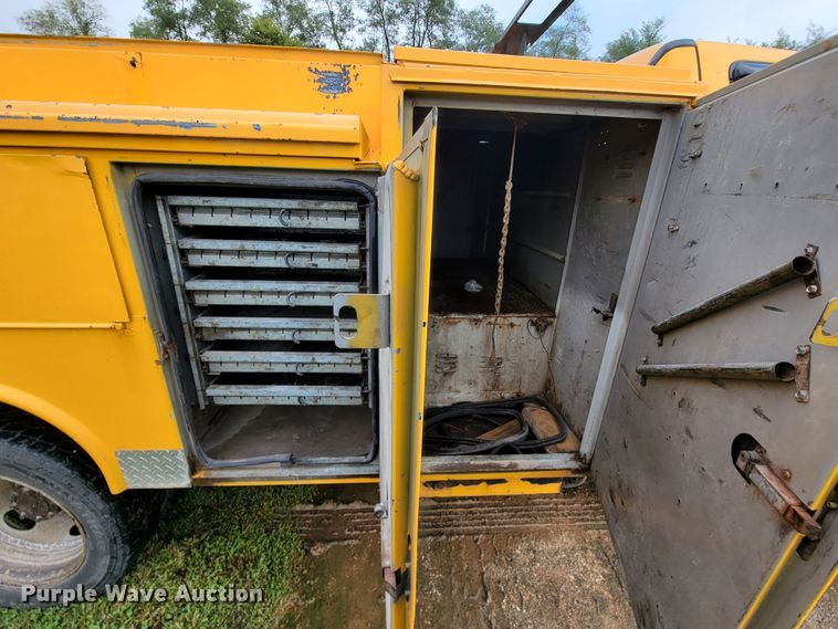 image for item KQ9207 2008 Ford F450 Super Duty  utility / service truck