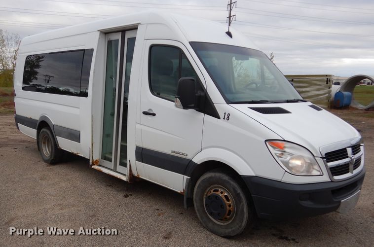 image for item KV9021 2007 Dodge Sprinter 3500  shuttle bus