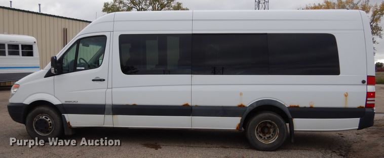 image for item KV9021 2007 Dodge Sprinter 3500  shuttle bus