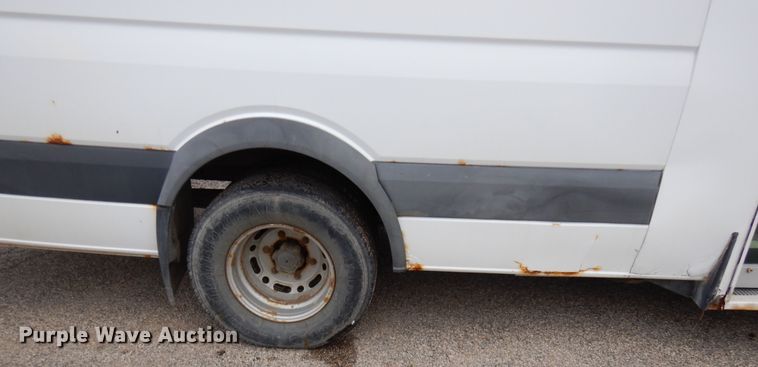 image for item KV9021 2007 Dodge Sprinter 3500  shuttle bus