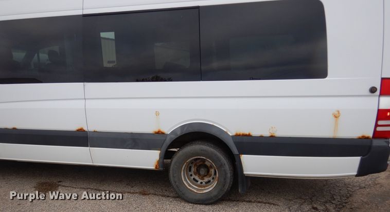 image for item KV9021 2007 Dodge Sprinter 3500  shuttle bus