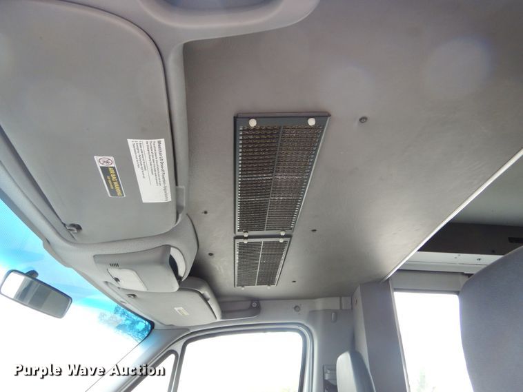 image for item KV9021 2007 Dodge Sprinter 3500  shuttle bus