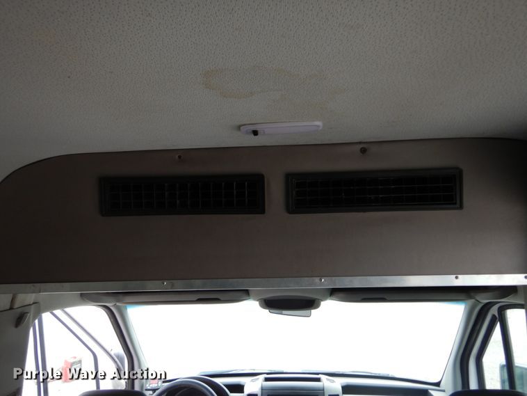 image for item KV9021 2007 Dodge Sprinter 3500  shuttle bus