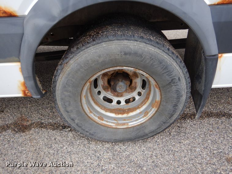 image for item KV9021 2007 Dodge Sprinter 3500  shuttle bus