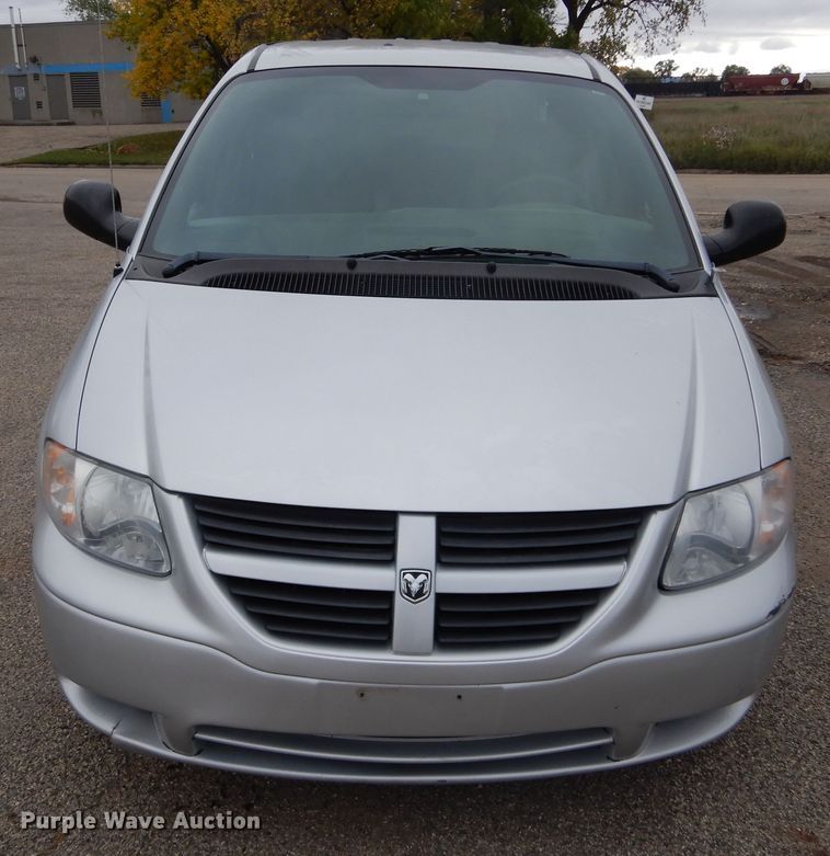 image for item KV9023 2005 Dodge Grand Caravan  handicap accessible van