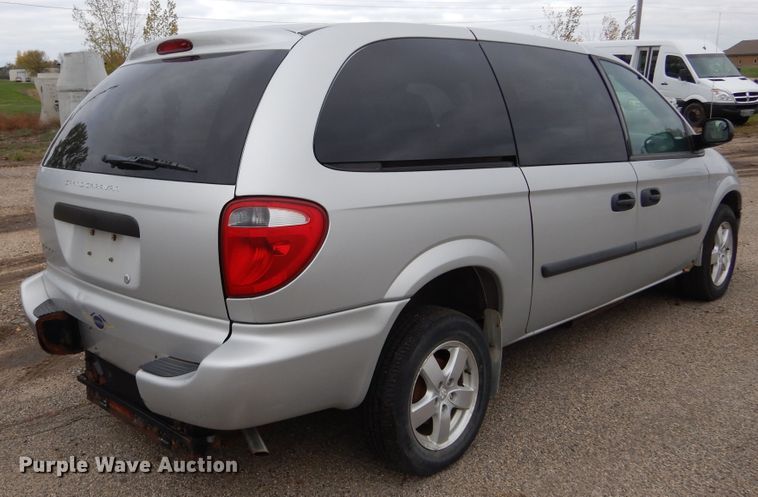 image for item KV9023 2005 Dodge Grand Caravan  handicap accessible van