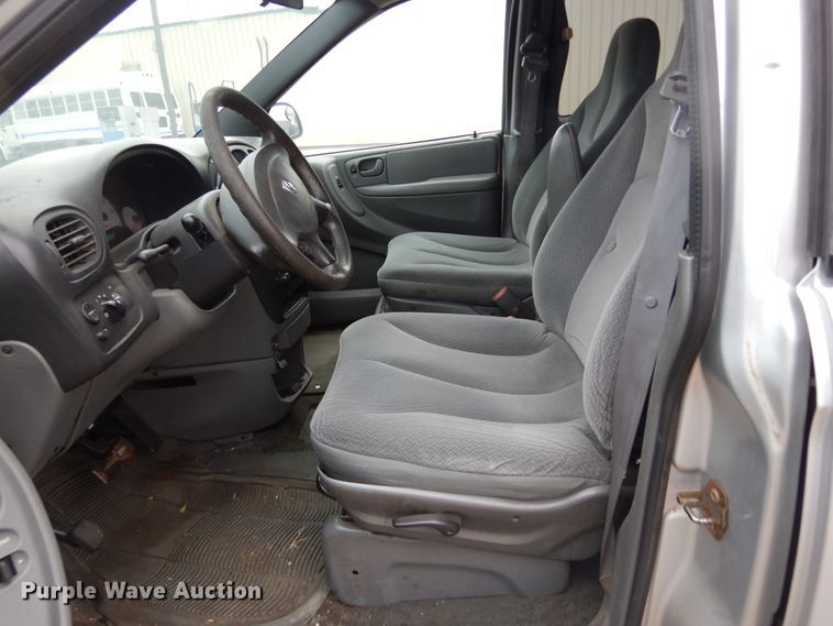 image for item KV9023 2005 Dodge Grand Caravan  handicap accessible van