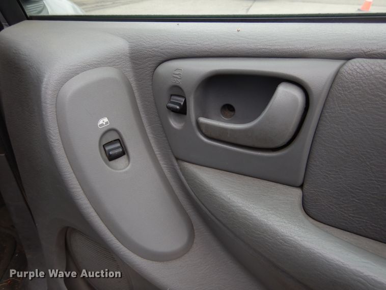 image for item KV9023 2005 Dodge Grand Caravan  handicap accessible van