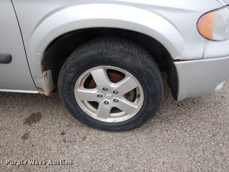 image for item KV9023 2005 Dodge Grand Caravan  handicap accessible van