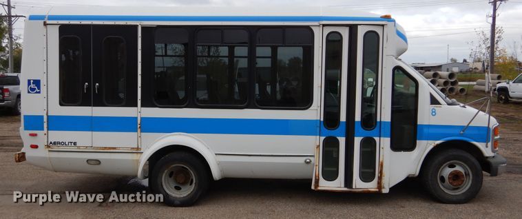 image for item KV9024 2001 Chevrolet Express 3500  shuttle bus