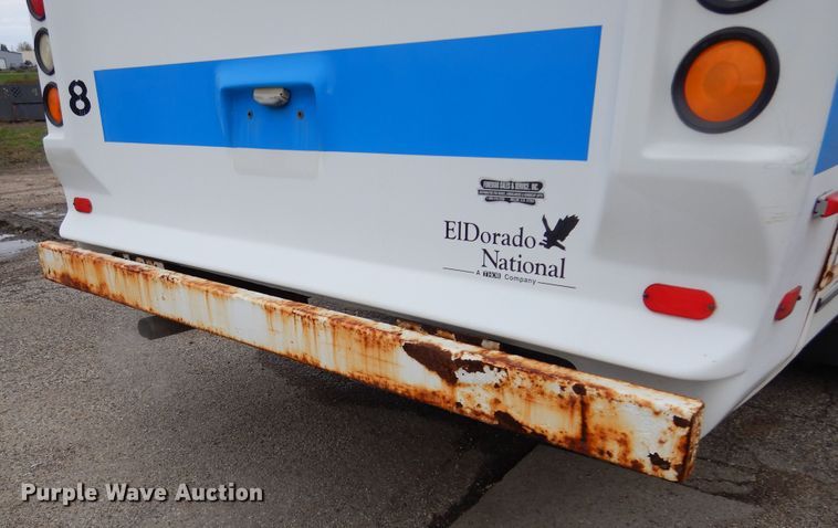 image for item KV9024 2001 Chevrolet Express 3500  shuttle bus