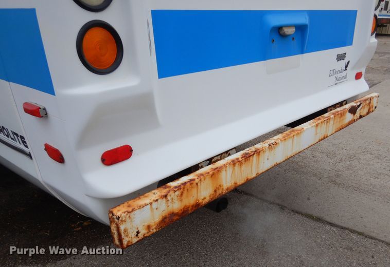 image for item KV9024 2001 Chevrolet Express 3500  shuttle bus