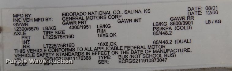 image for item KV9024 2001 Chevrolet Express 3500  shuttle bus