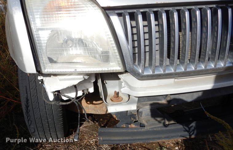 image for item KV9030 2003 Mercury Mountaineer  SUV