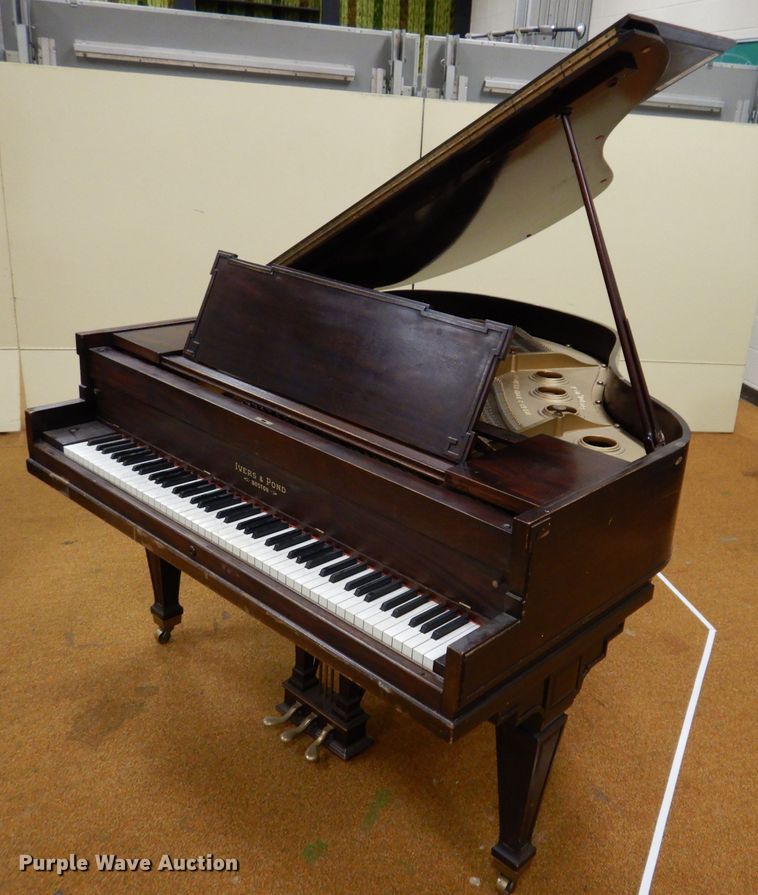 image for item KV9045 Ivers & Pond baby grand piano