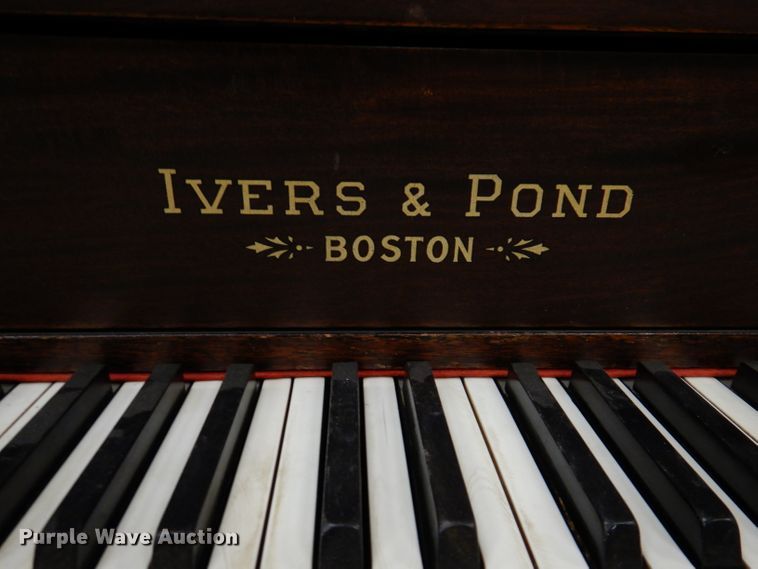 image for item KV9045 Ivers & Pond baby grand piano