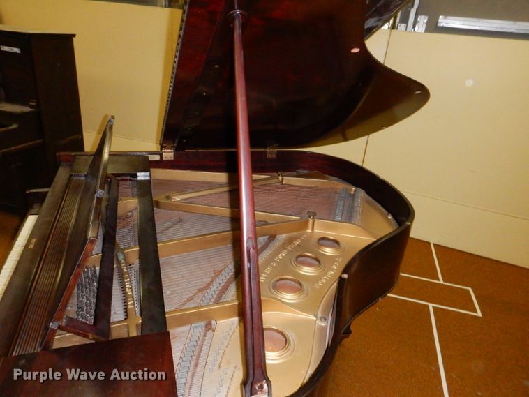 image for item KV9045 Ivers & Pond baby grand piano