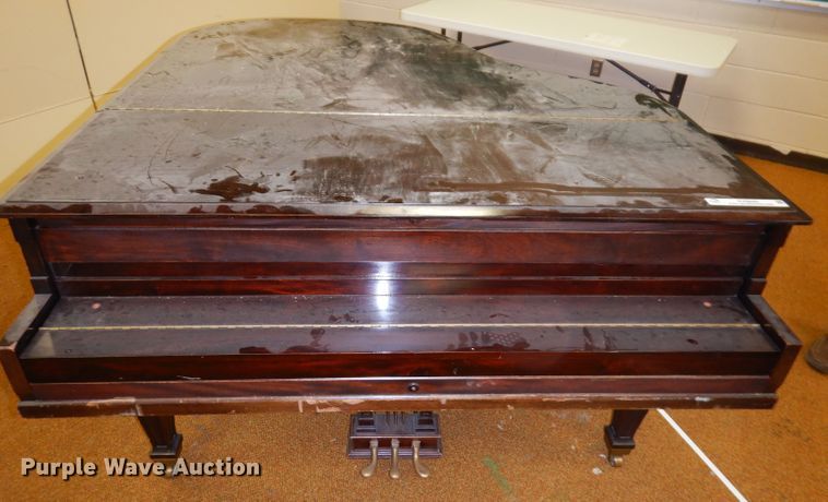 image for item KV9045 Ivers & Pond baby grand piano
