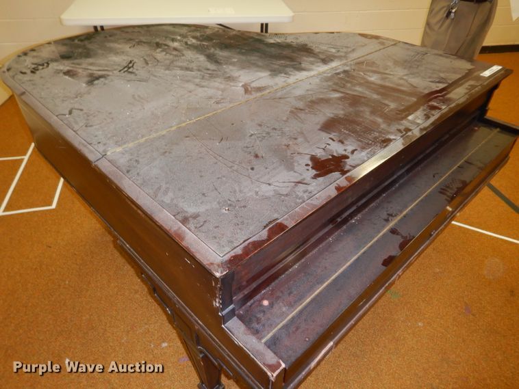 image for item KV9045 Ivers & Pond baby grand piano